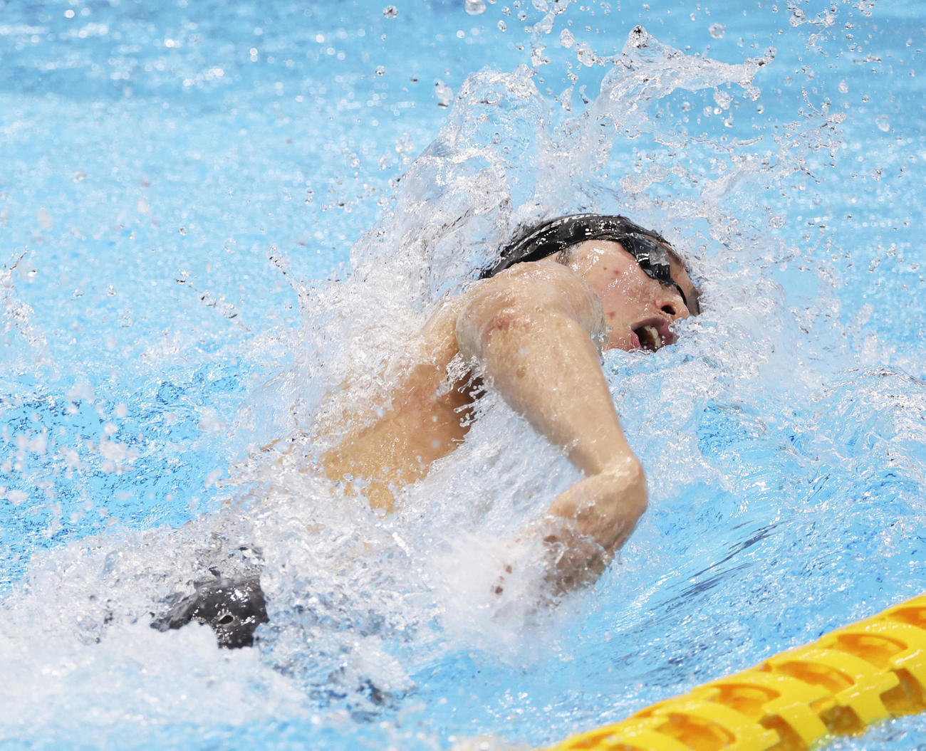 男子200メートル自由形決勝　力泳する3位の萩野（代表撮影）
