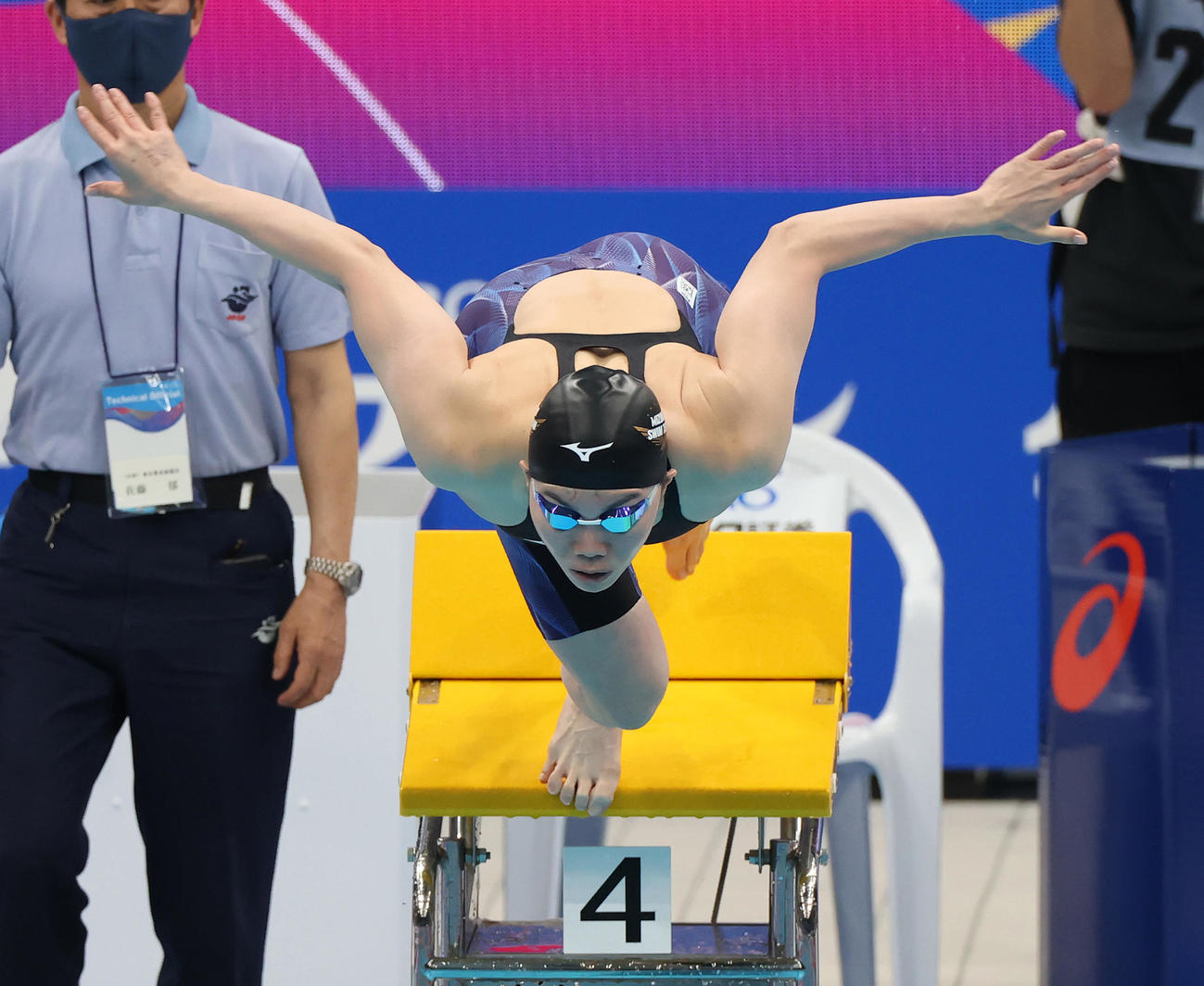 女子100メートル平泳ぎで2位の青木（代表撮影）