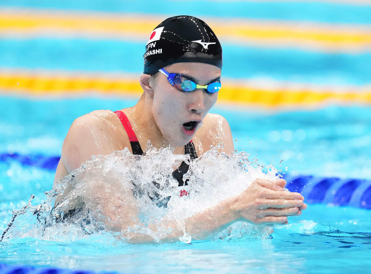 東京五輪　競泳　女子200メートル個人メドレー決勝　優勝した大橋悠依の平泳ぎ＝2021年7月28日
