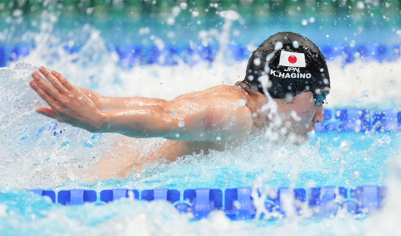 男子200メートル個人メドレー決勝　6位の萩野のバタフライ（撮影・鈴木みどり）