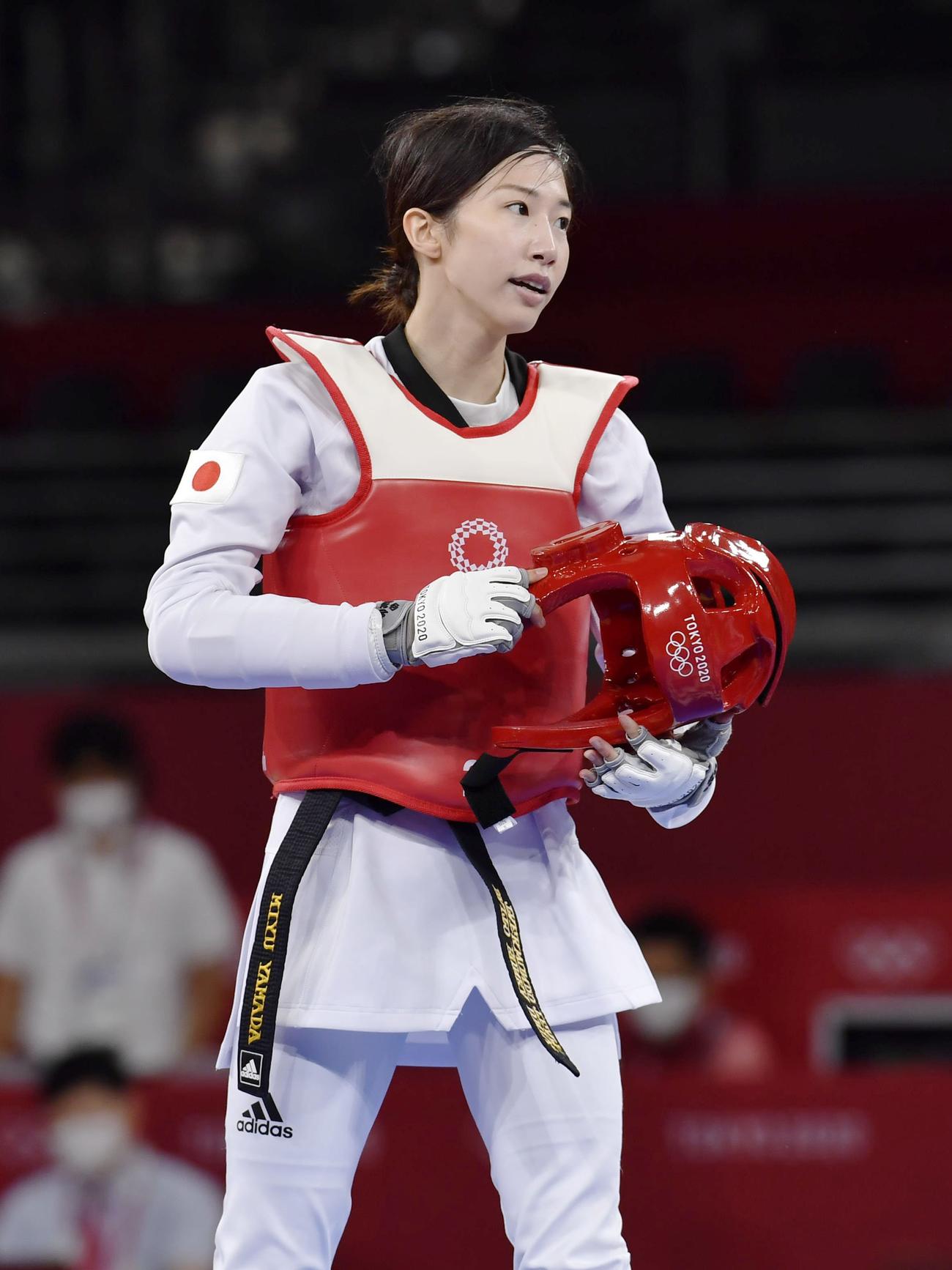 テコンドー女子49キロ級2回戦　台湾選手に勝利した山田美諭（共同）