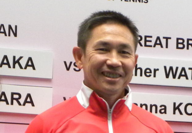 土橋登志久氏
