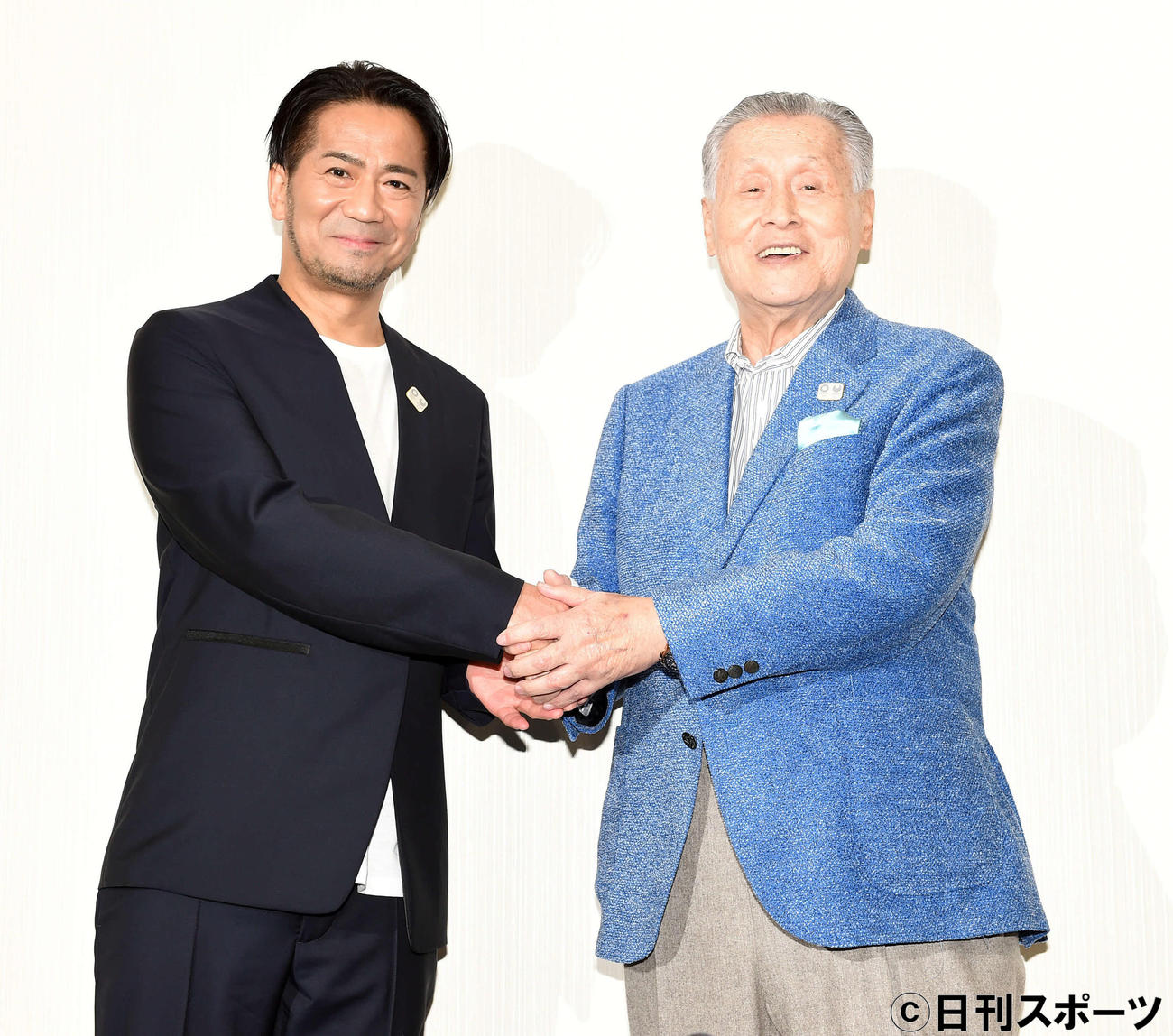 森喜朗会長（右）とEXILEのHIRO（2020年1月26日撮影）