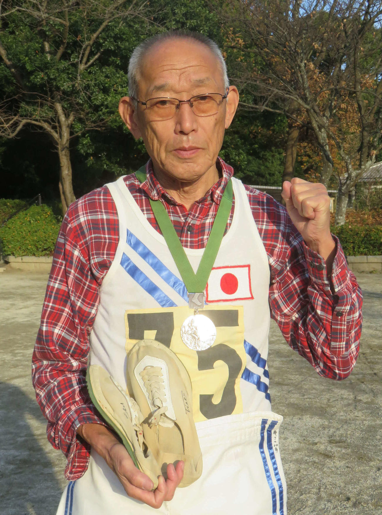 聖火ランナーを務める君原健二さん（19年12月撮影）