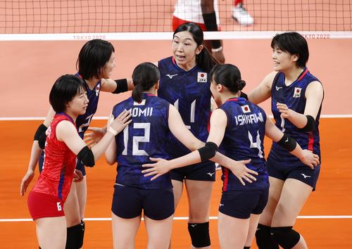 女子バレー快勝発進もエース古賀紗理那が負傷退場 メダルへ黄信号 バレーボール 東京オリンピック2020写真ニュース 日刊スポーツ