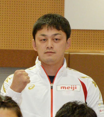 向田の婚約者・志土地コーチ＝2015年8月