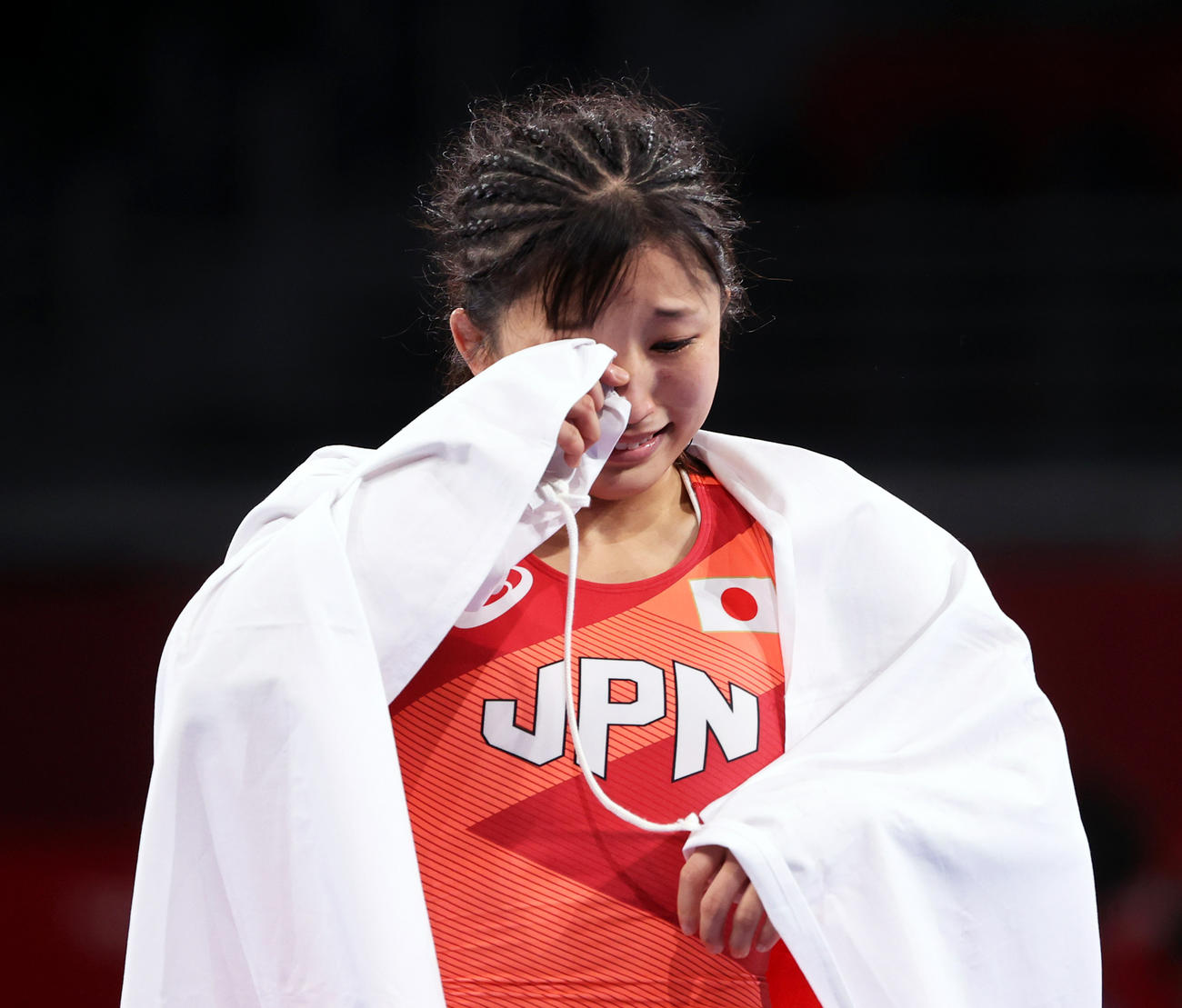 女子フリースタイル50キロ級で金メダルを獲得し、涙する須崎（撮影・パオロ・ヌッチ）