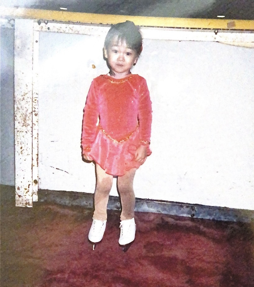 渡辺倫果がスケートを始めた3歳の時の写真（06年横浜市のハマボールスケートセンターにて）