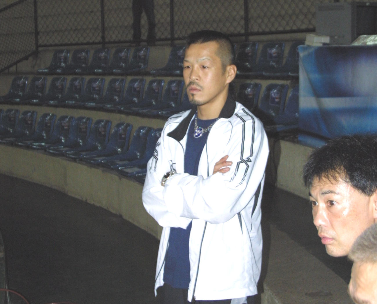08年10月、試合前に会場のラジャダムナン・スタジアムを確認する辰吉