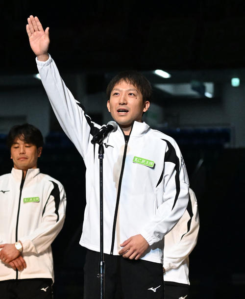 寬仁親王牌開会式で選手宣誓する恩田淳平（2025年10月撮影）