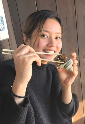 さざえをパクリ（本人提供）