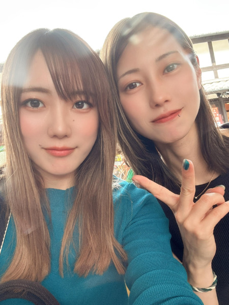 同期の福山恵里奈（左）と熊本城へ観光旅行