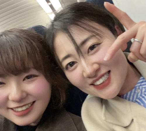 師匠の藤堂里香と(左が沼田、本人提供)