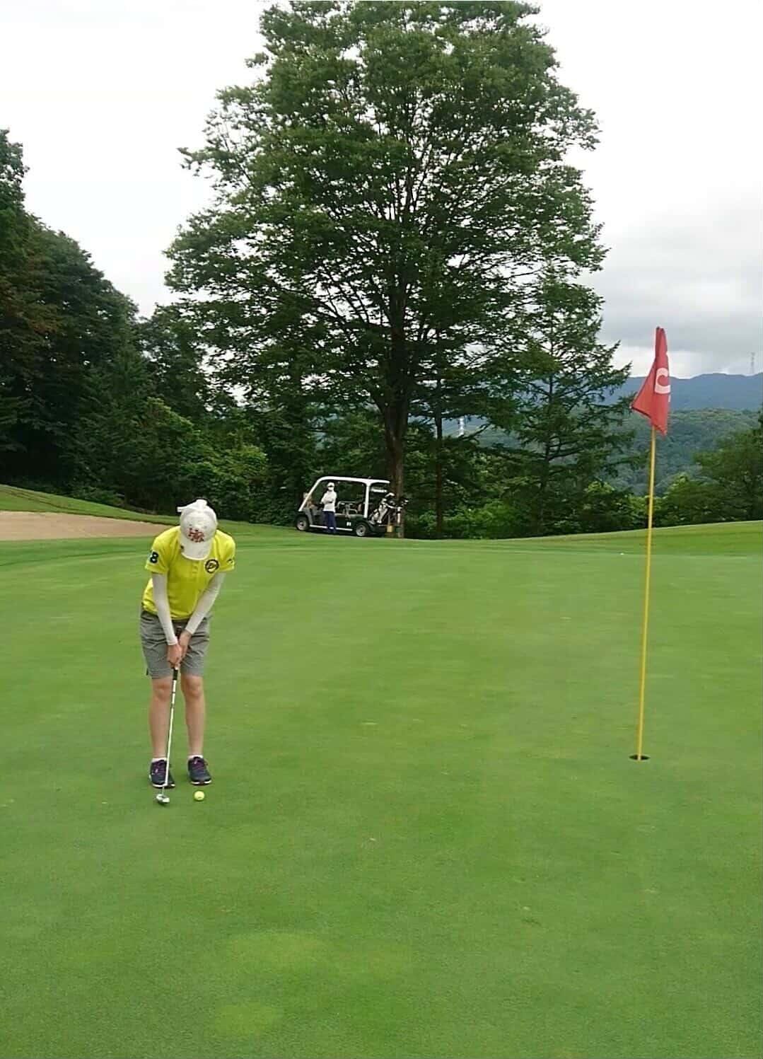入ればバーディー？　河内悠利杏のパターショット
