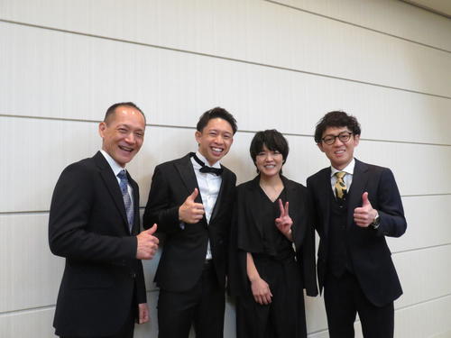 日刊三賞の殊勲賞を受賞できました！　石川真二さん、遠藤エミさん、順平もおめでとうございます