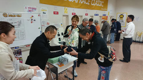 BTS高城でのイベント風景。中央がサカイスト・デンペーさん、左から2人目が石川真二選手です