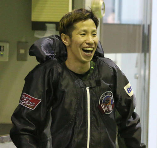 4月2日に若松ボートの準優9Rで2着に入り、笑顔を見せる水摩敦選手