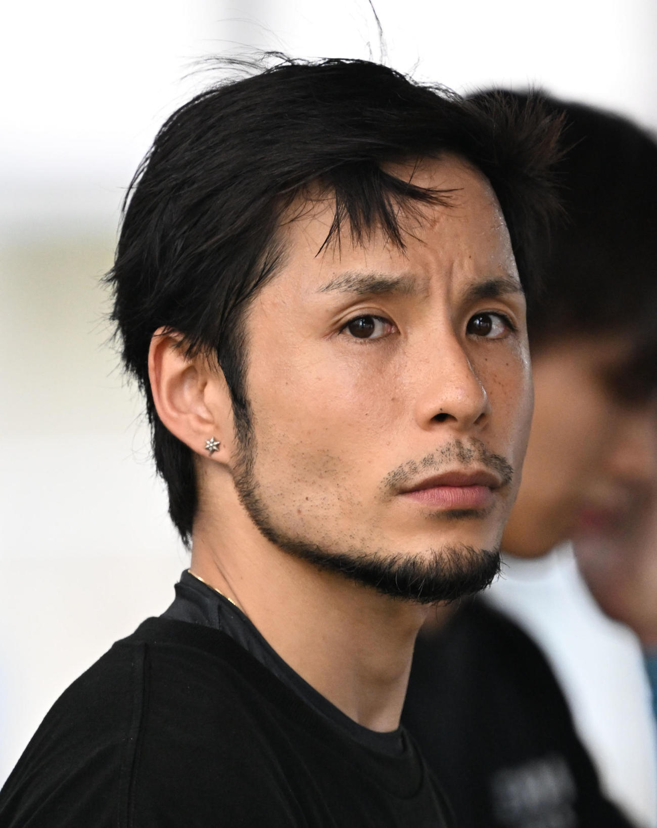 初日好発進した佐藤隆太郎が地元ファンの声援を背に逃げる