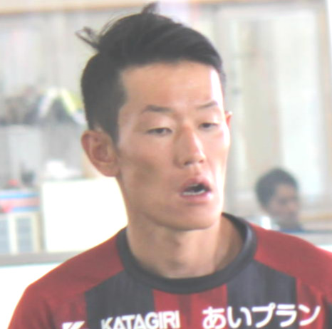 インから押し切りを狙う茅原悠紀