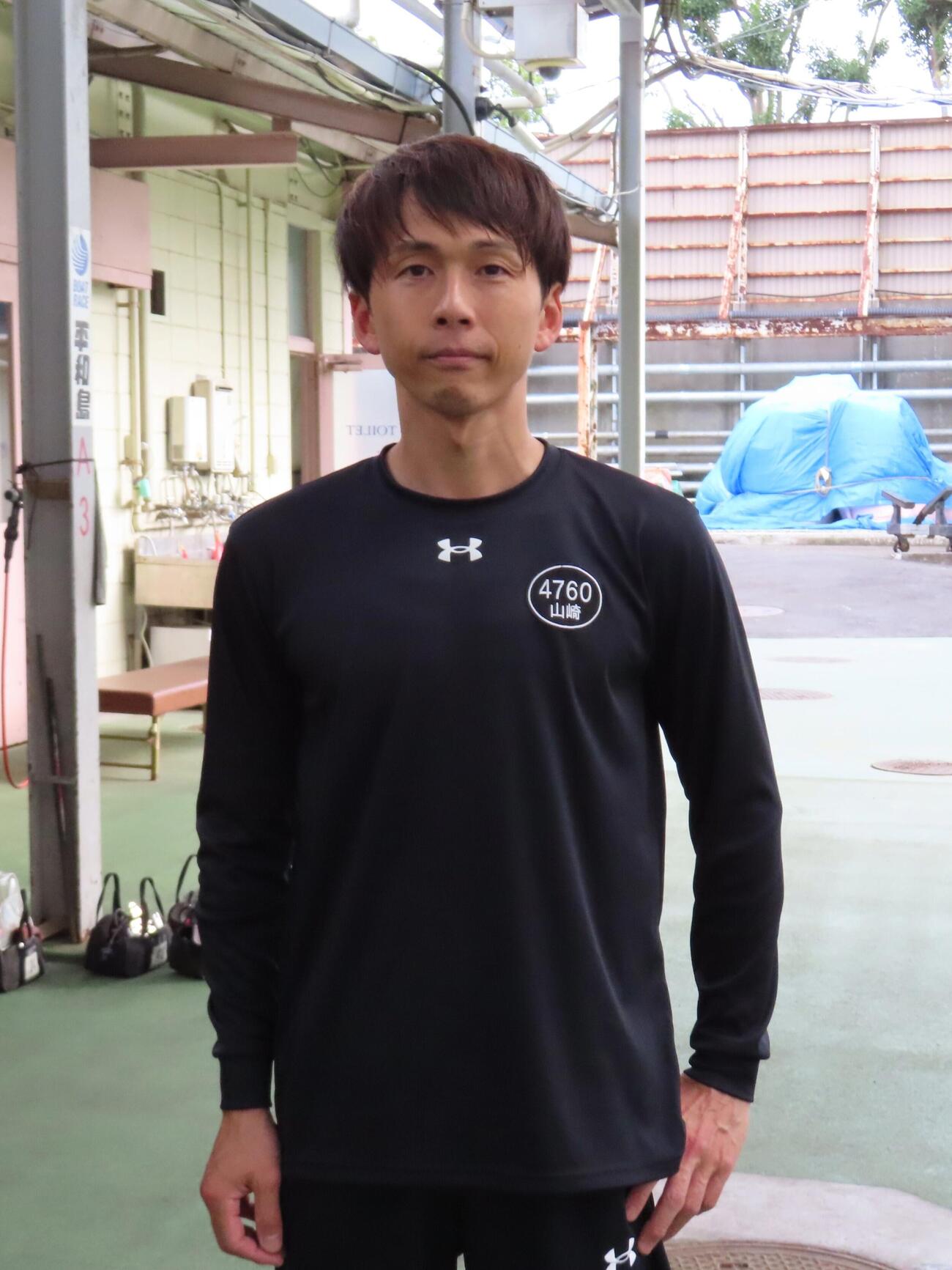 山崎郡が3日目8Rを逃げて快勝し、上がりタイムのエンジンレコードを更新した