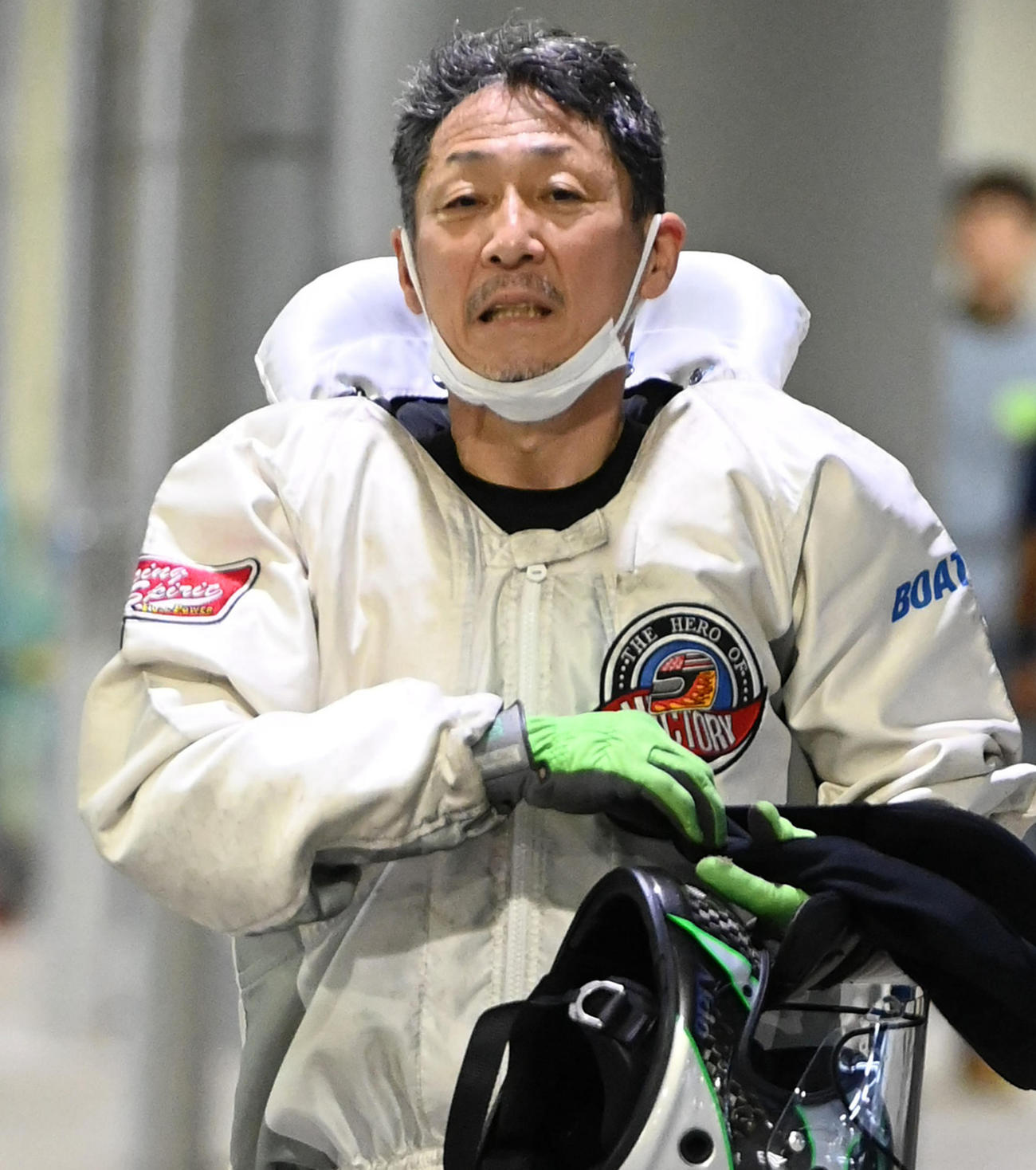 前付けで重圧をかける江口晃生