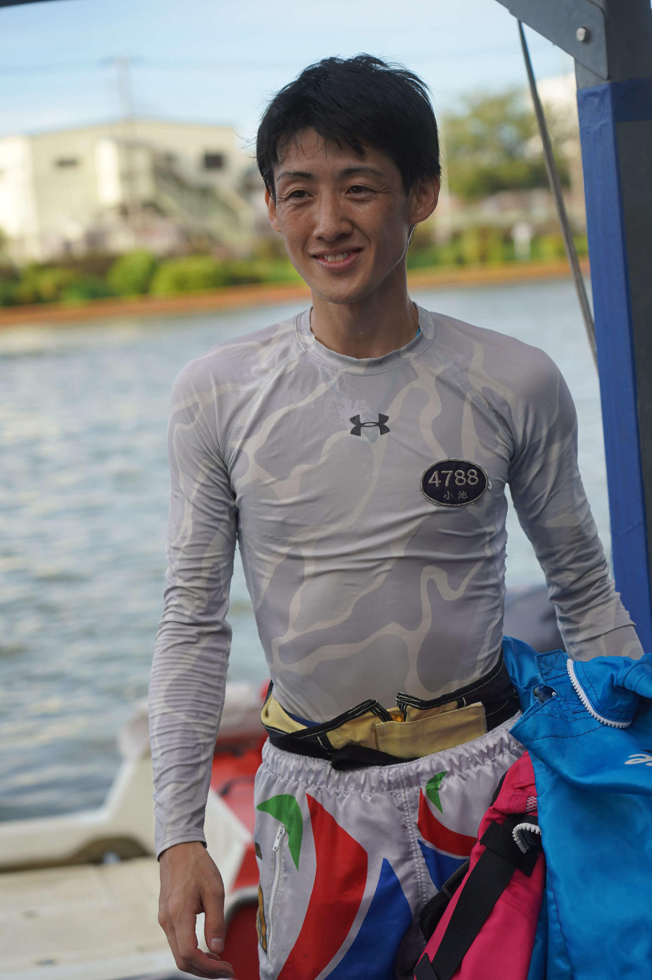 小池哲也が初優勝を決め、笑顔