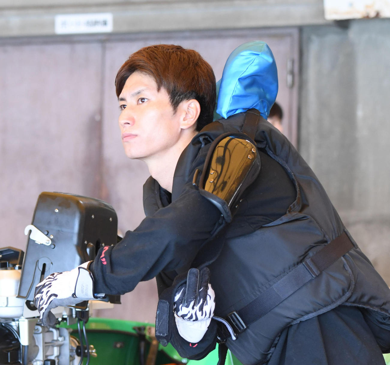 鈴谷一平が行き足の良さをさらに引き出して、初日から突き進む