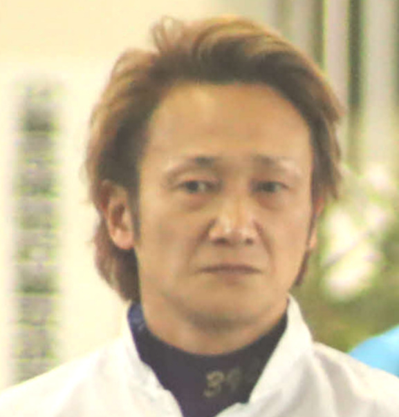 奮起を期す赤岩善生