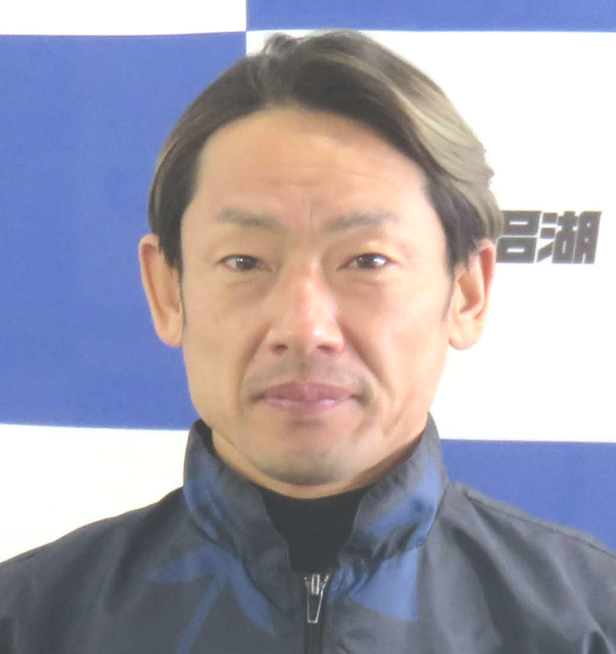 通算2000勝を達成した坪井康晴