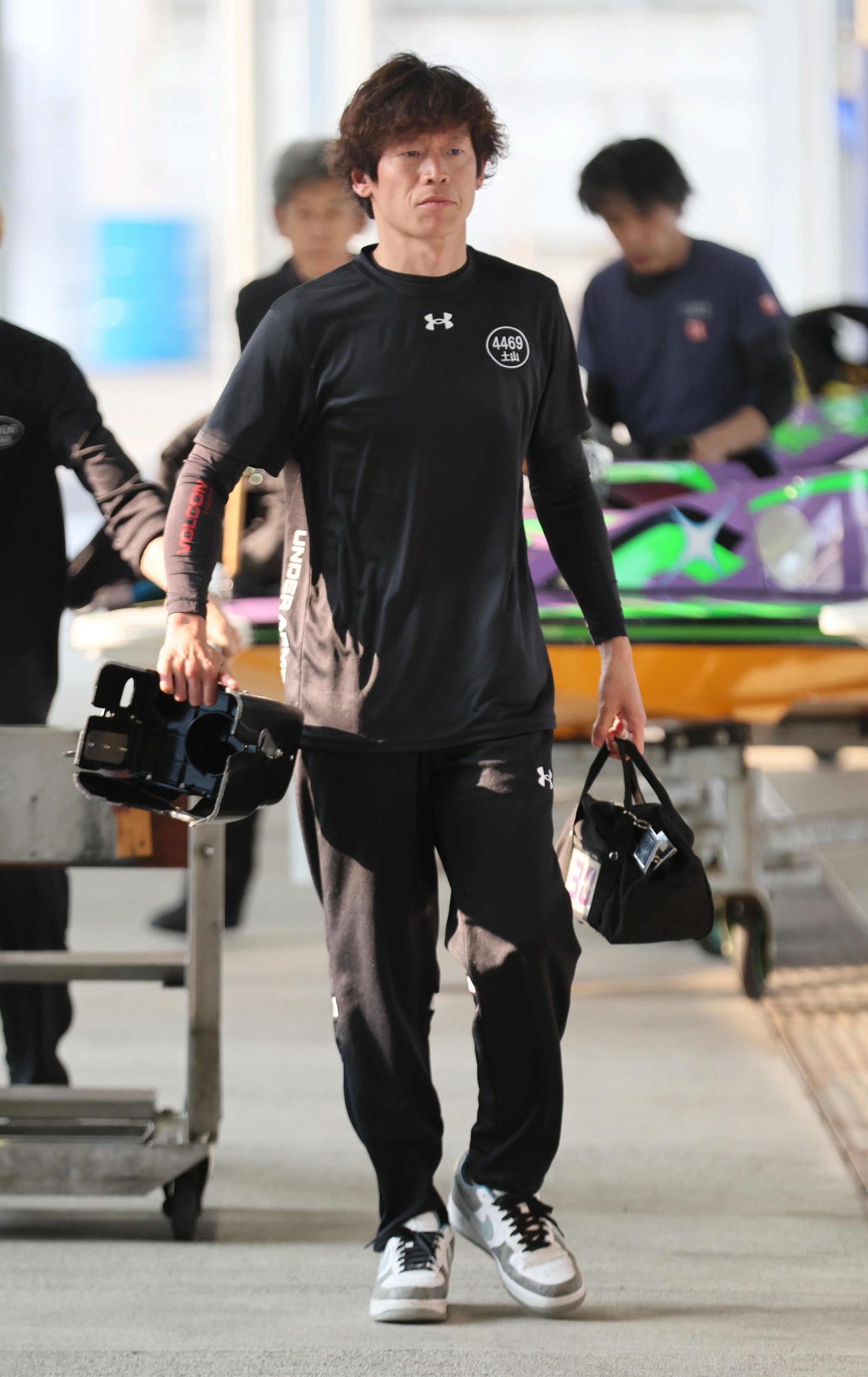 銘柄機の土山卓也が差し切る