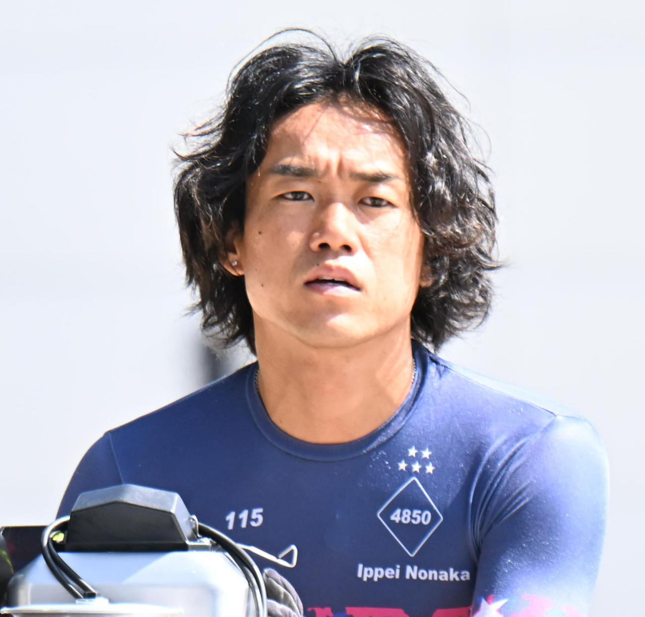 切れのいい走りで抜け出しを図る野中一平