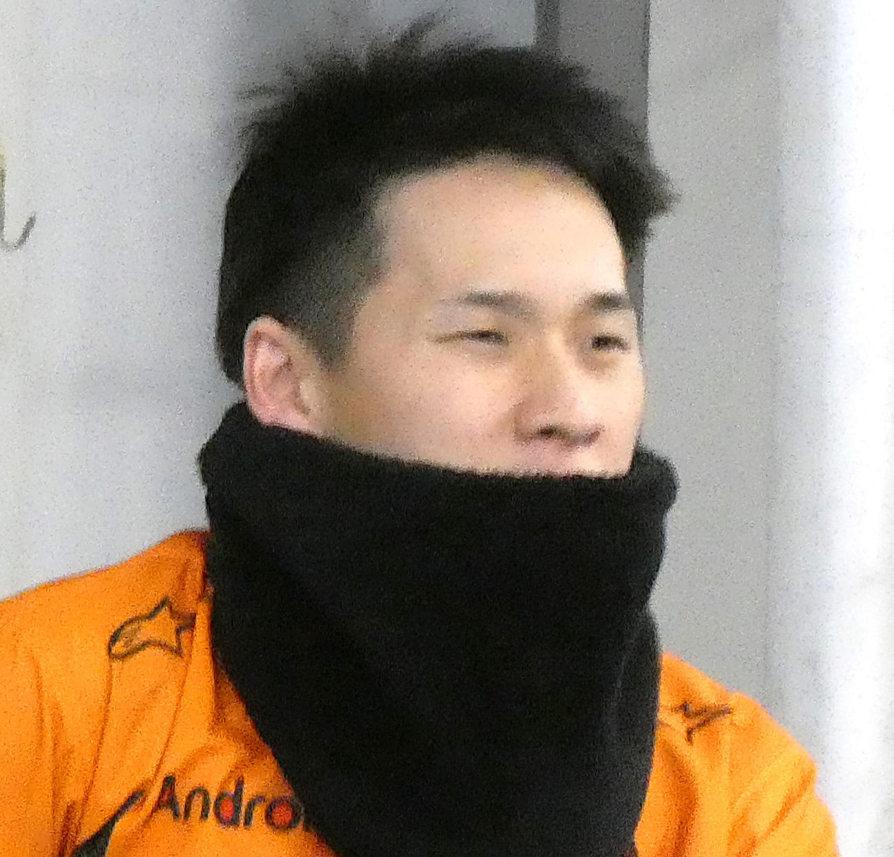 山田真聖が相棒65号機のパワーを呼び覚ます（撮影・前原一樹）