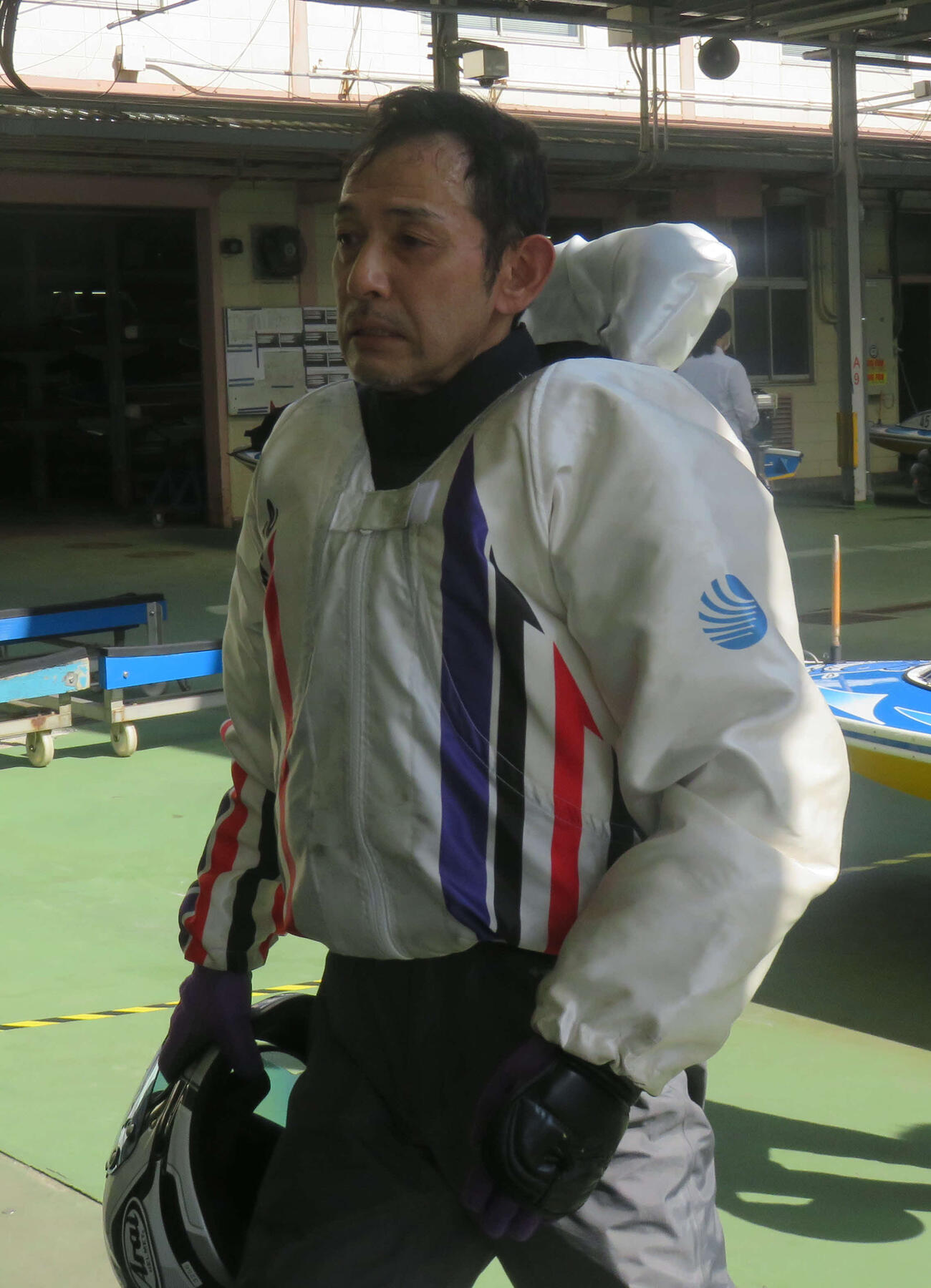 三角哲男は土つかず3連勝で通算2700勝へあと3勝とした