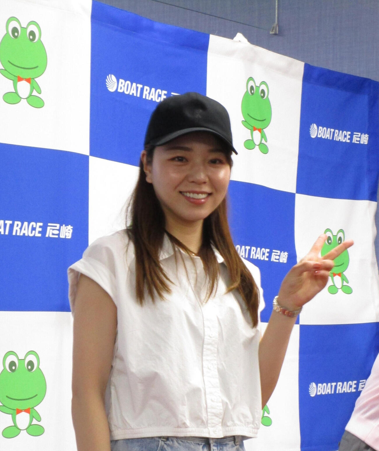 尼崎ボートでトークショーを行った大山千広