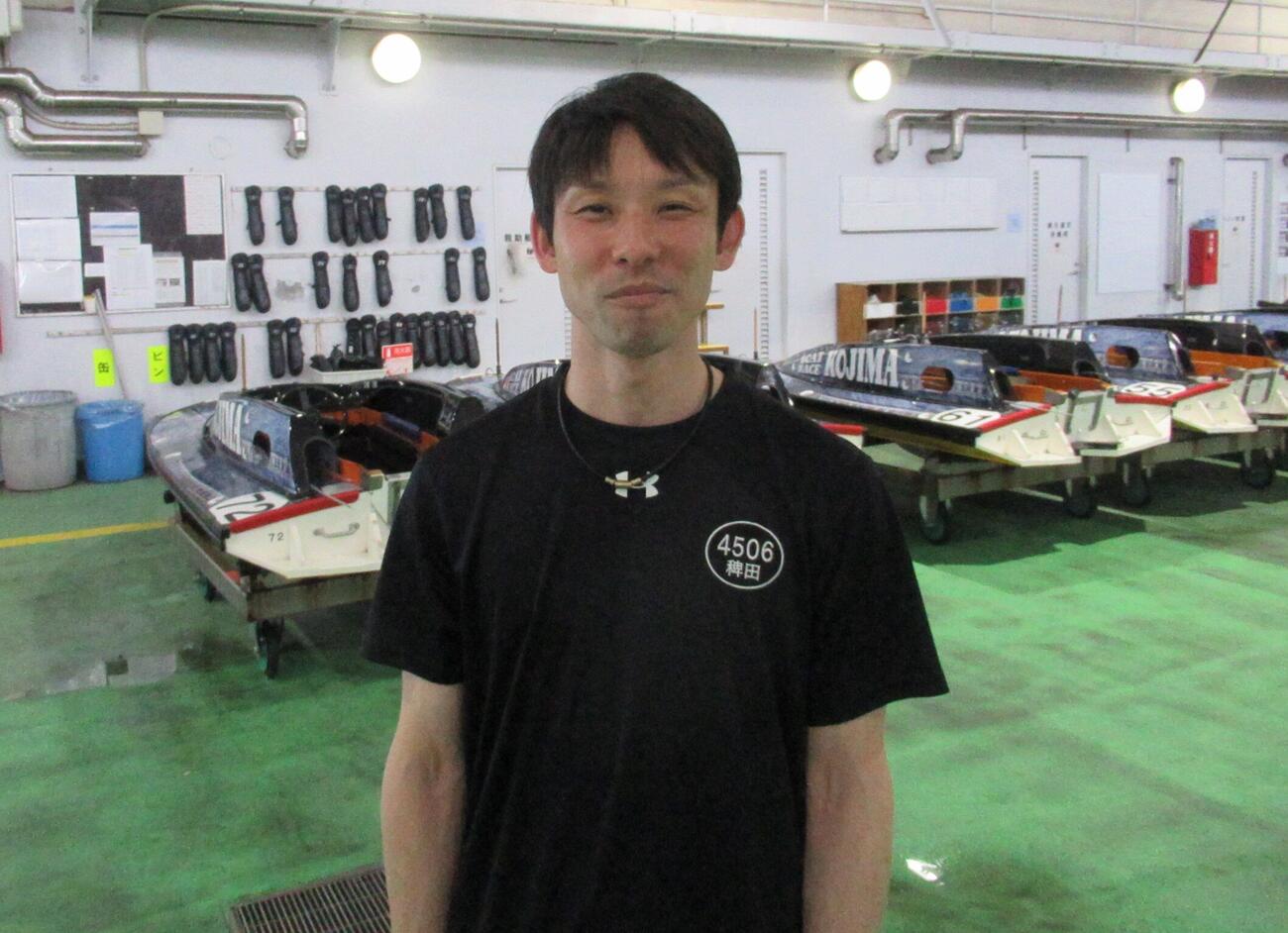 逆転で予選トップ通過を決め笑顔の稗田聖也