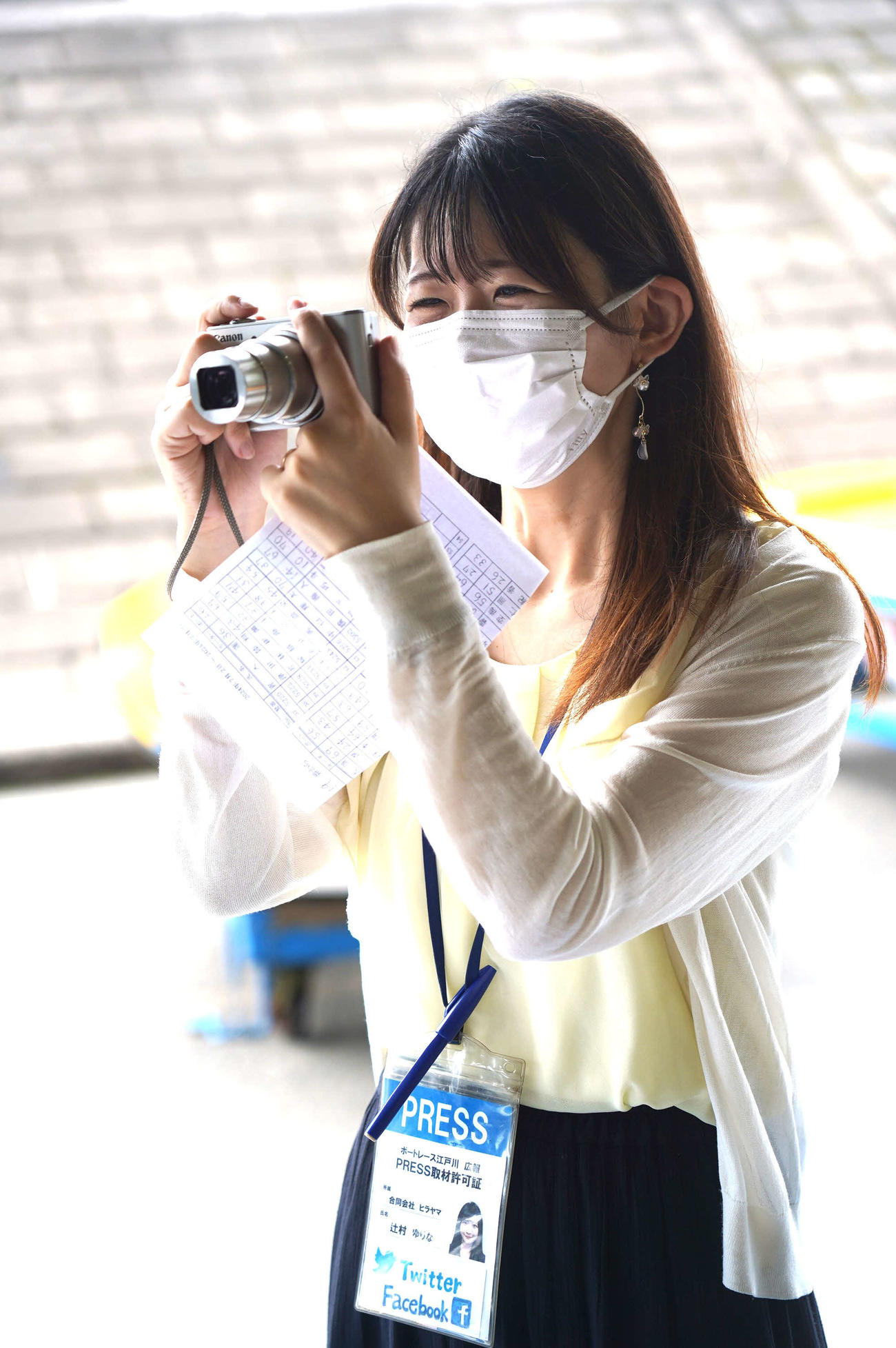 辻村さんは実況以外にもピットではボートレース江戸川Facebook写真撮影やインタビュー取材もこなす