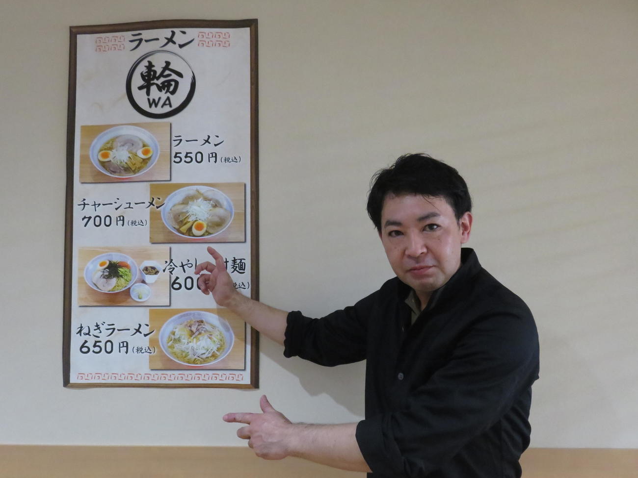 場内にラーメン店を開店させた元選手の池端将巳さん
