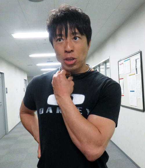 特選シードになって余裕たっぷりの伏見俊昭（撮影・野島成浩）
