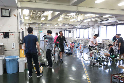 15時ごろの検車場(撮影・野島成浩)