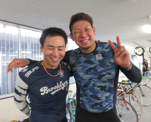 チャレンジ決勝でラインを組む藤井将（左）と井田晶之の113期コンビ