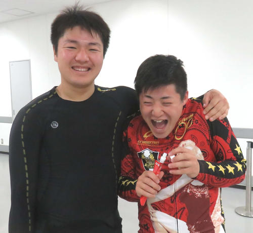 A級決勝10Rで113期対決に挑む藤根俊貴（左）と森田優弥