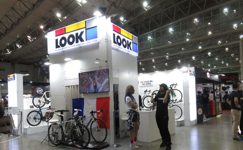 競輪でもおなじみ『LOOK』社のブース
