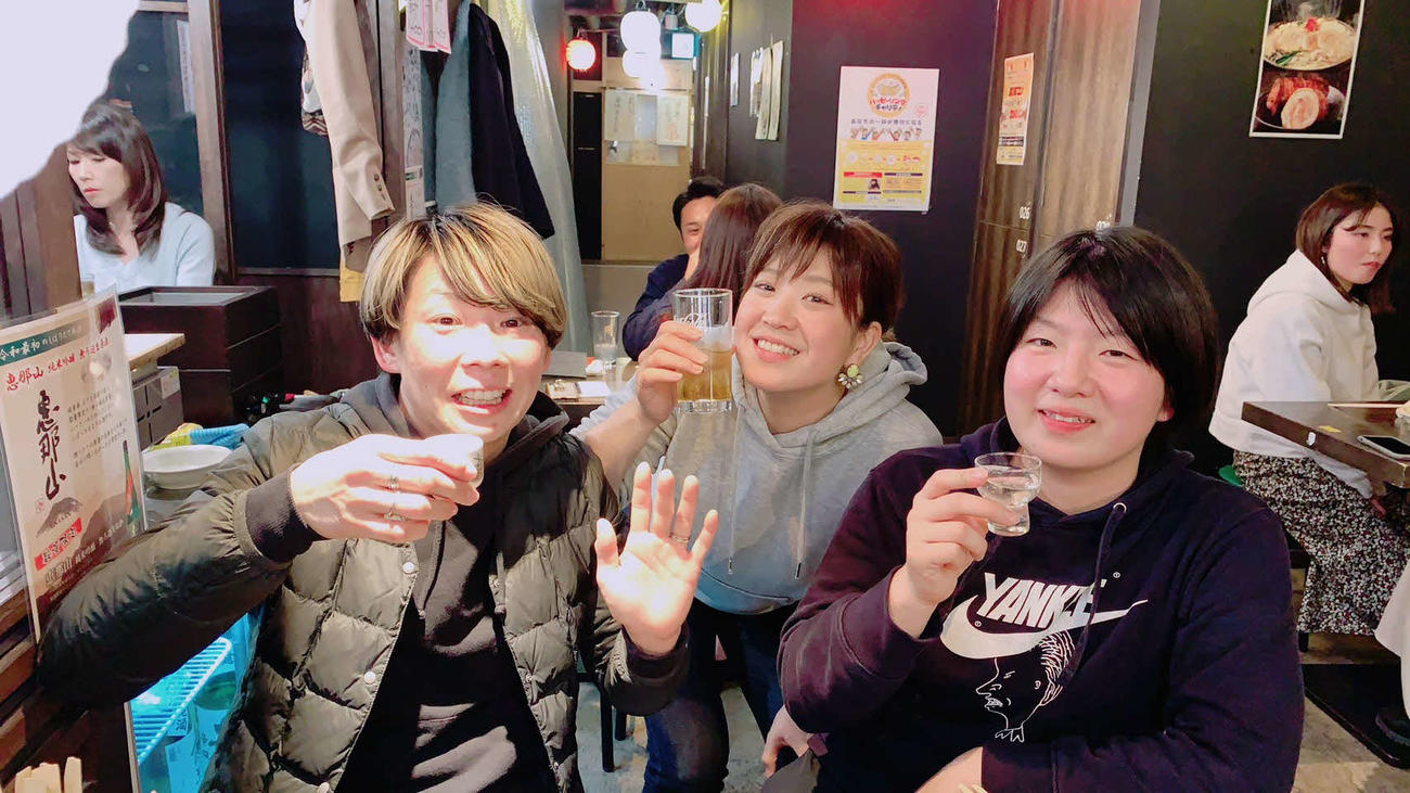 小坂知子(左)と矢野光世(右)は競輪学校でできた生涯の親友
