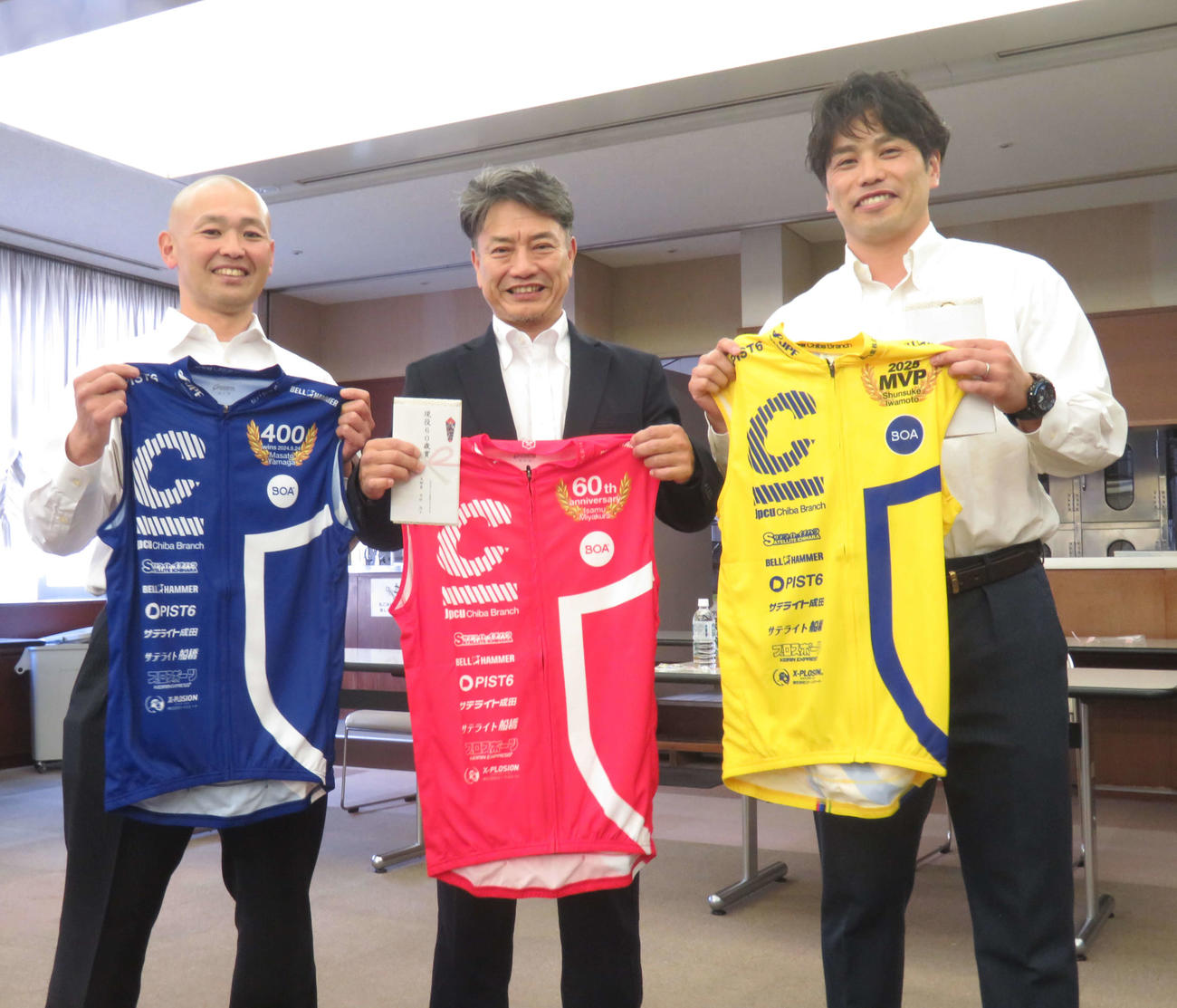 右から岩本俊介、宮倉勇、山賀雅仁