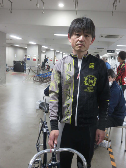 小峰一貴が単騎で上位進出を狙う