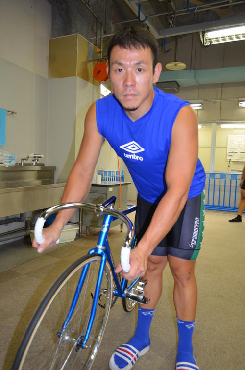 佐山寛明が持ち味の先行で勝負する