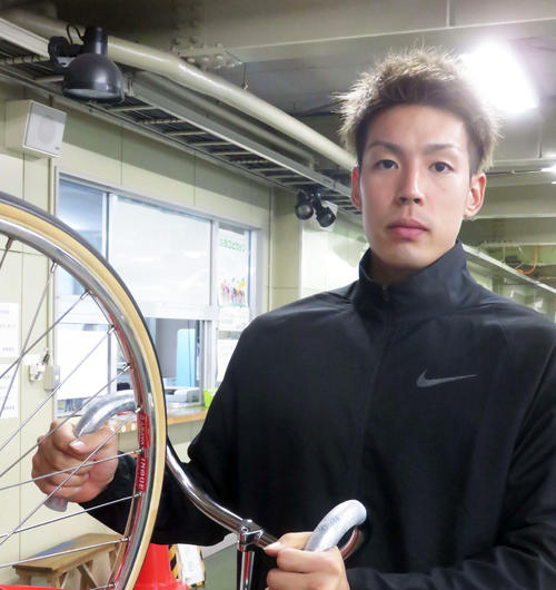 イケメンレーサー遠藤洋希が好発進を狙う（撮影・中野公博）