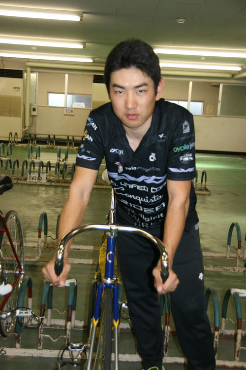 圧倒的なパワーで予選突破を図る藤井侑吾