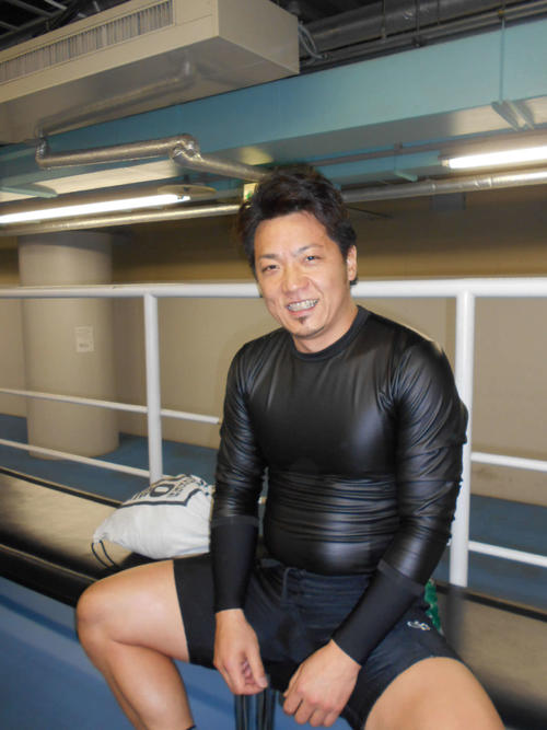 直線強襲で2Rを勝利した川本隆史（撮影・来嶋泰之）