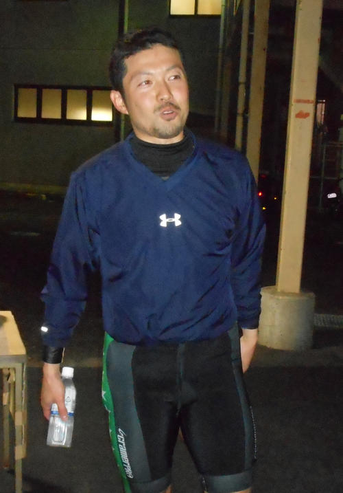 オープニングレースを今年初勝利で飾った高市訓但（撮影・岡田晋）
